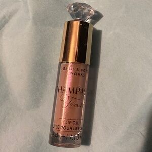 Champagne Toast Lip Oil- NWT